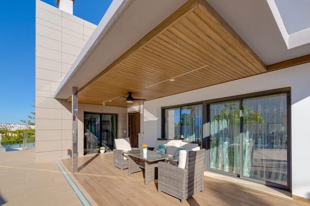 3 soveværelse Villa til salg i Los Frutales, Torrevieja - € 1.275.000 (Ref: 9983483)