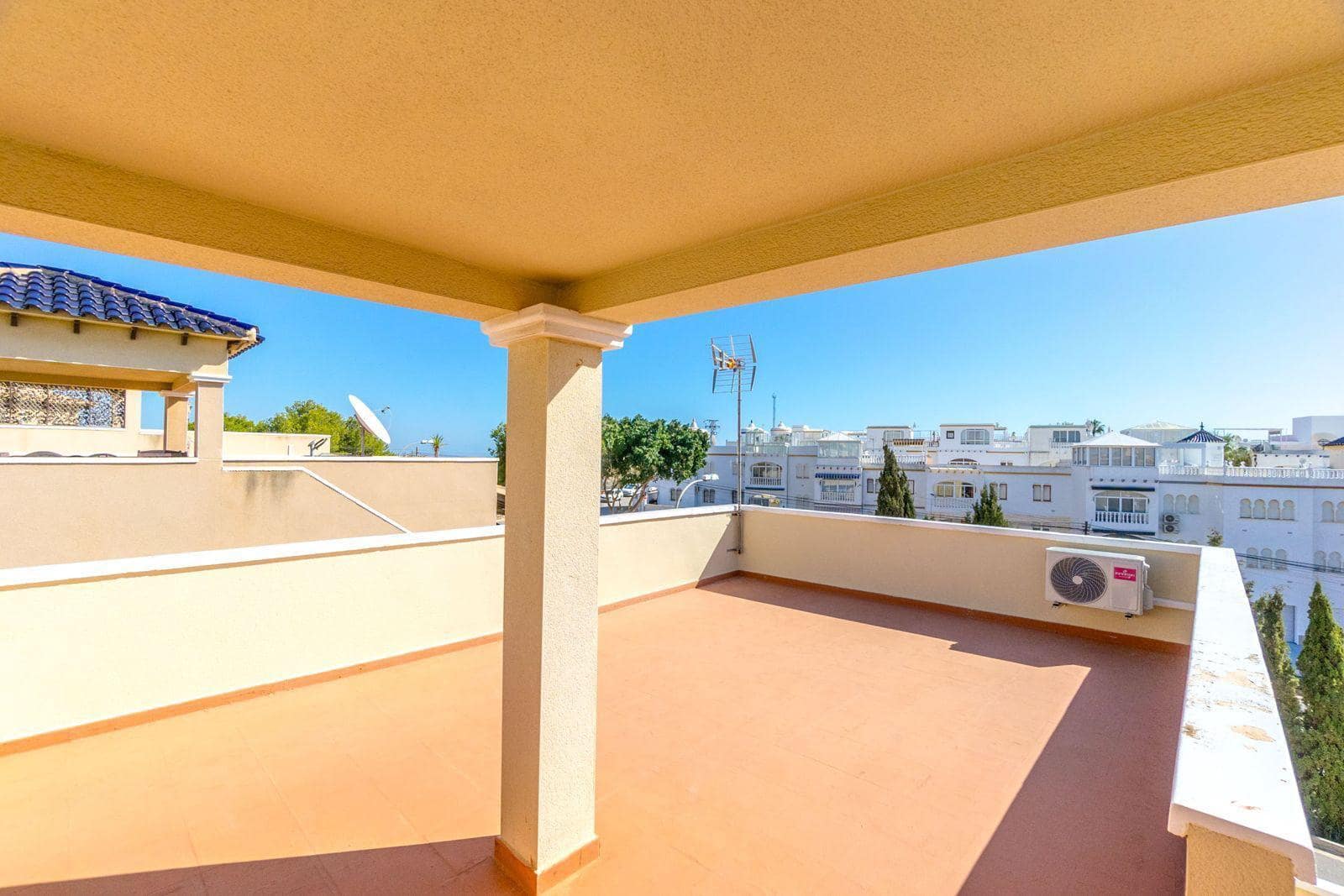 3 soverom Villa til salgs i Orihuela Costa - € 295 000 (Ref: 9983485)