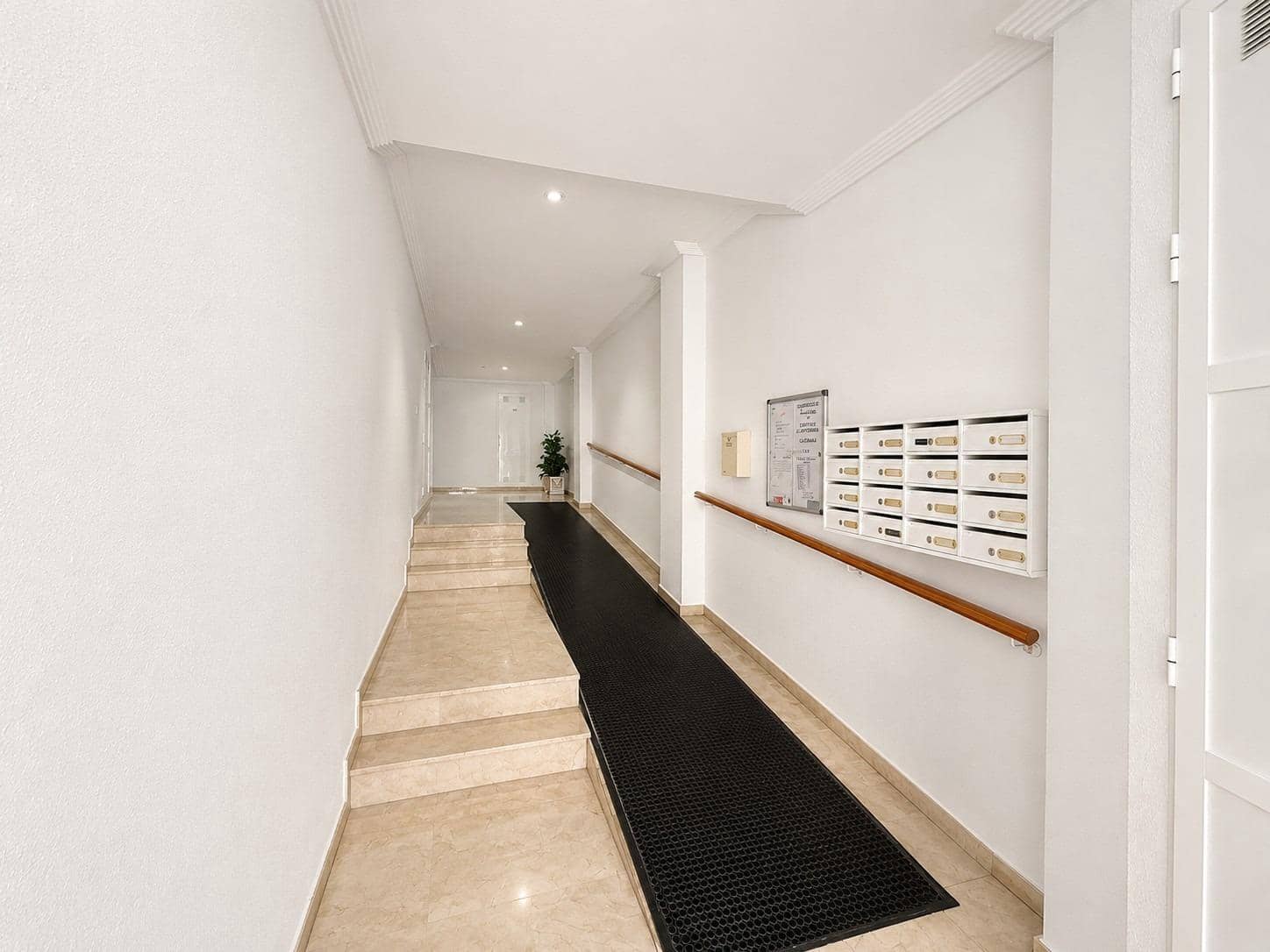 2 slaapkamer Appartement te koop in Torrevieja - € 149.000 (Ref: 9983487)