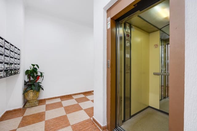 3 soveværelse Lejlighed til salg i Centro, Torrevieja - € 179.900 (Ref: 9983490)