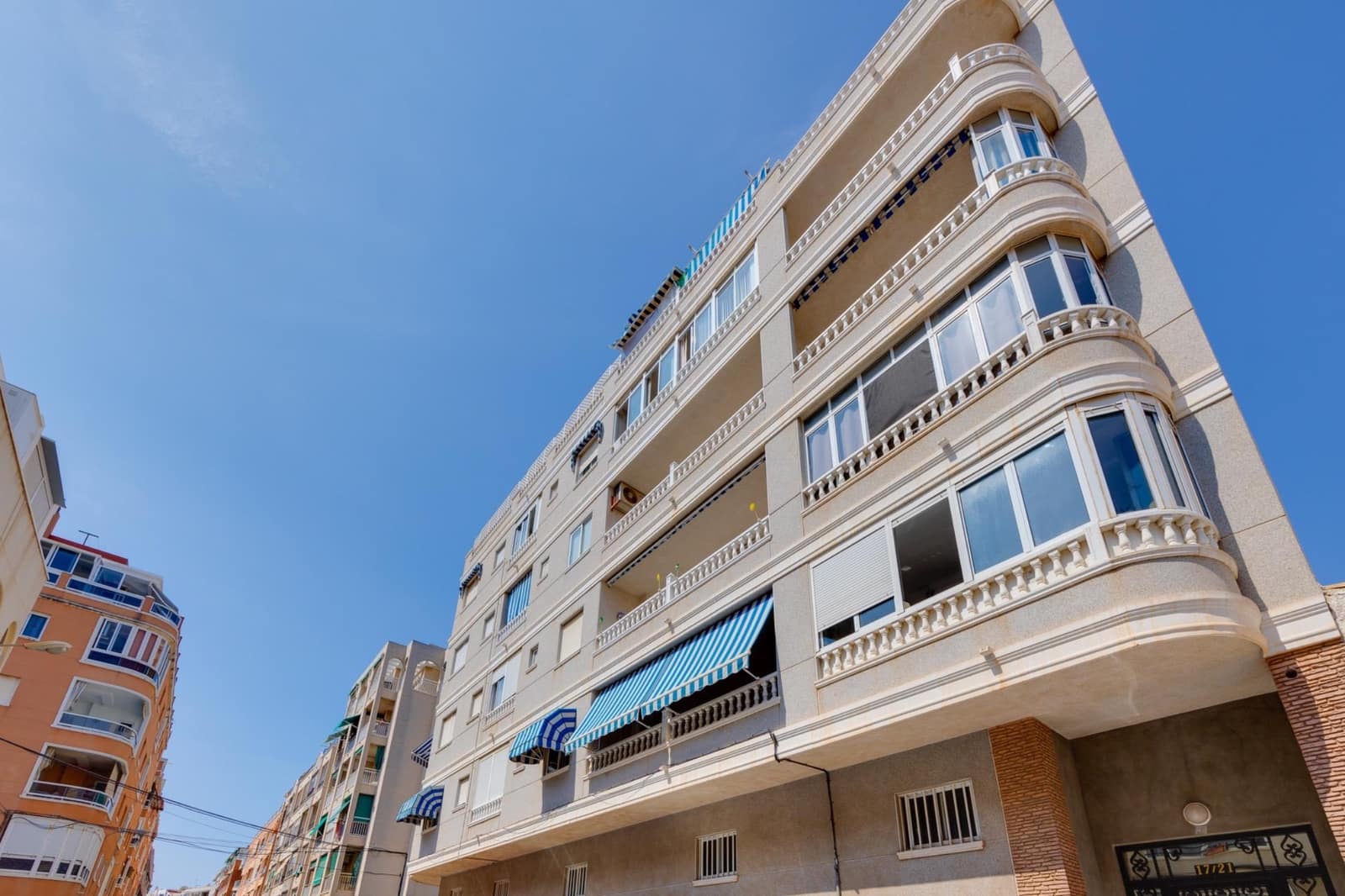 3 Zimmer Apartment zu verkaufen in Torrevieja - 179.900 € (Ref: 9983490)