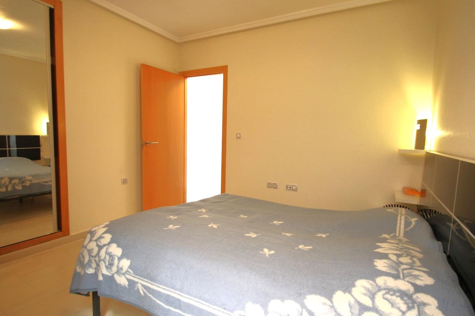 2 soveværelse Lejlighed til salg i Torrevieja - € 129.000 (Ref: 9983491)