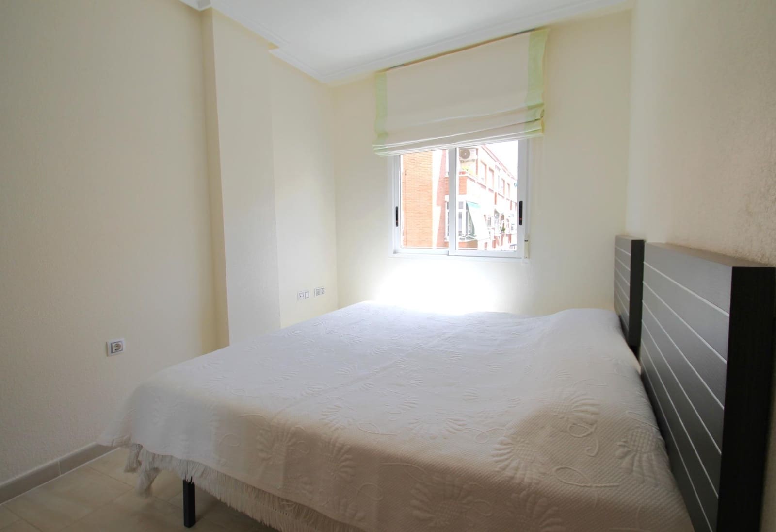 2 soveværelse Lejlighed til salg i Torrevieja - € 129.000 (Ref: 9983491)