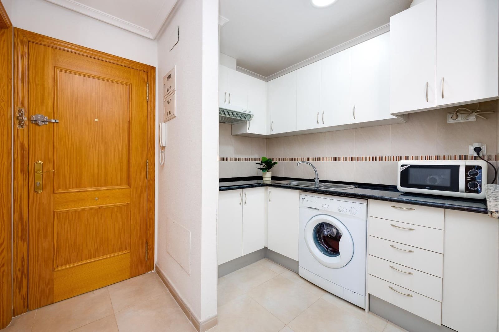 1 soveværelse Penthouse til salg i Torrevieja - € 140.000 (Ref: 9983492)