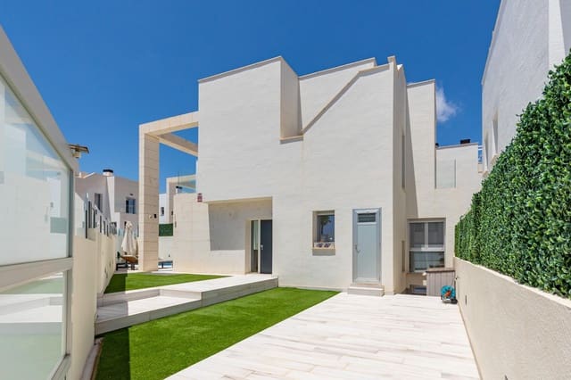 3 soveværelse Villa til salg i Lomas de Cabo Roig - Los Dolses, Orihuela - € 590.000 (Ref: 9983497)