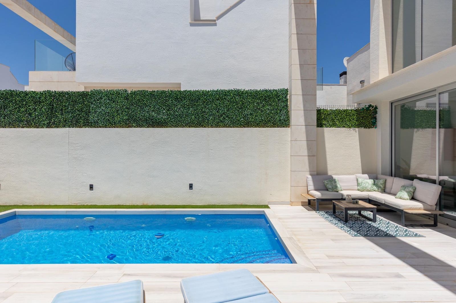 3 soveværelse Villa til salg i Orihuela Costa - € 590.000 (Ref: 9983497)
