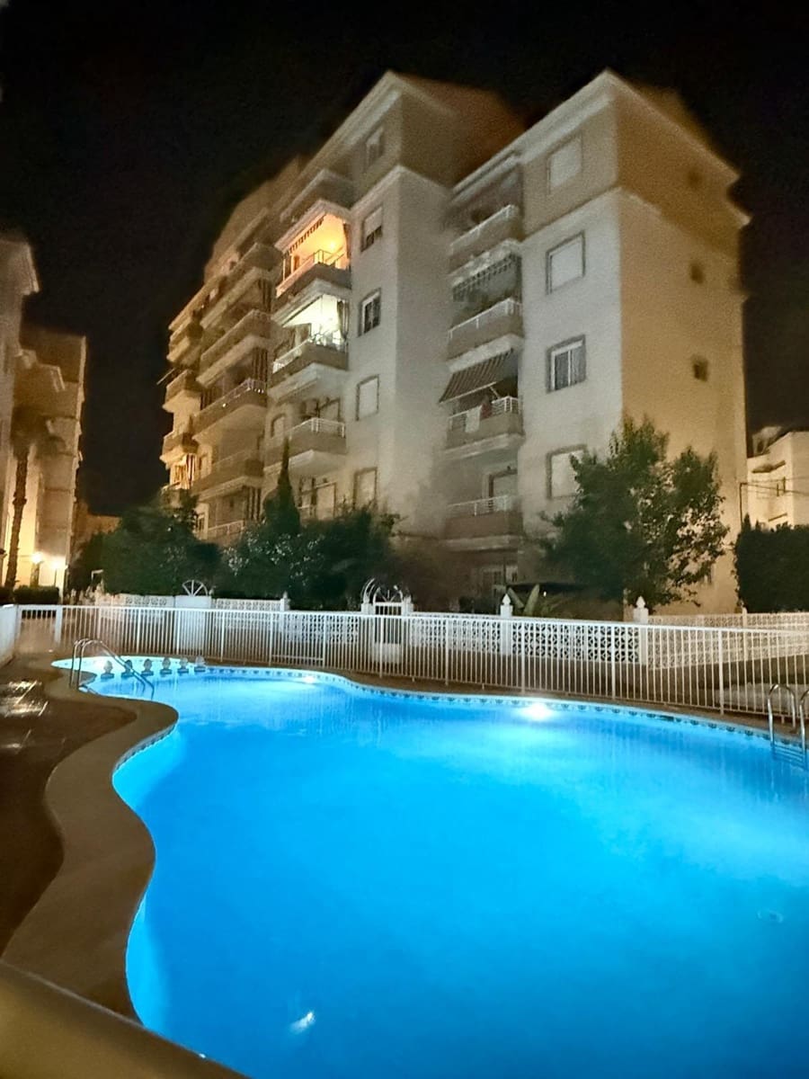 2 sovrum Lägenhet till salu i Torrevieja - 169 900 € (Ref: 9983498)