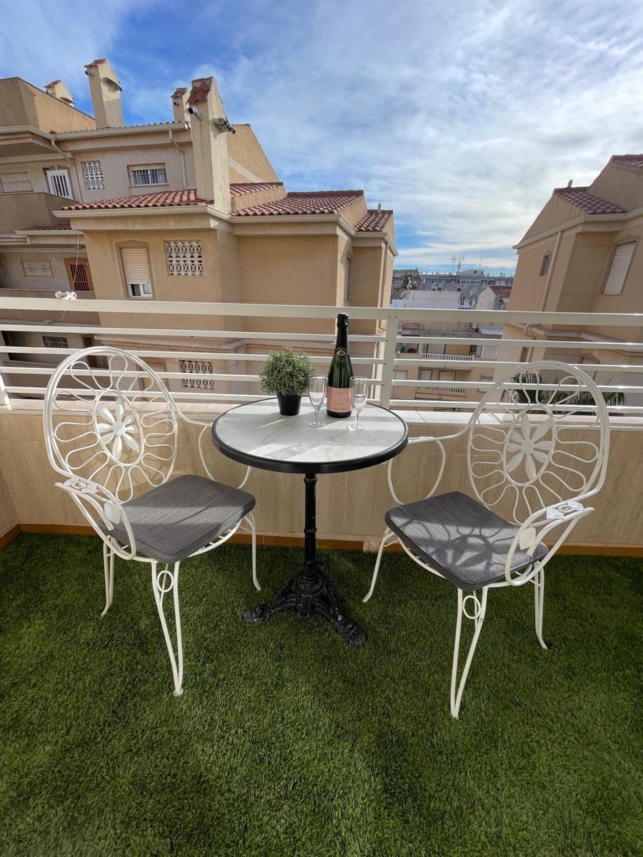 2 sovrum Lägenhet till salu i Torrevieja - 169 900 € (Ref: 9983498)