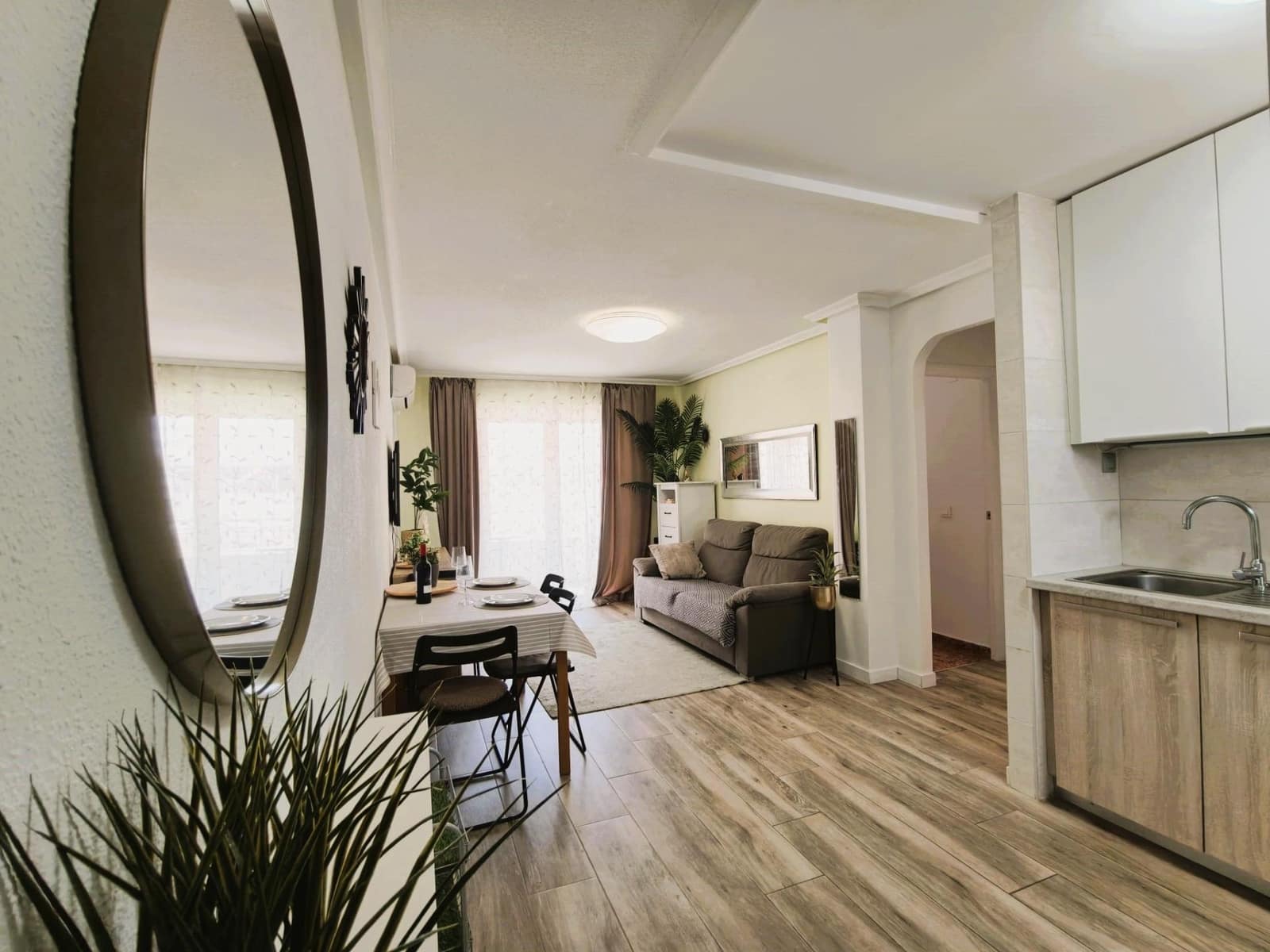2 sovrum Lägenhet till salu i Torrevieja - 169 900 € (Ref: 9983498)