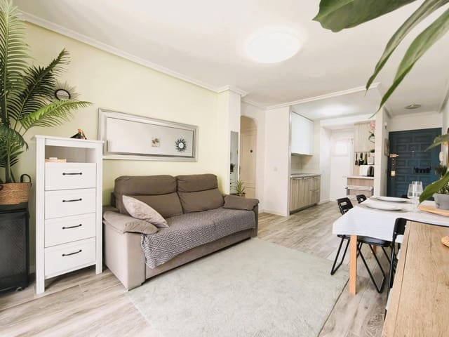 2 sovrum Lägenhet till salu i Torrevieja - 169 900 € (Ref: 9983498)