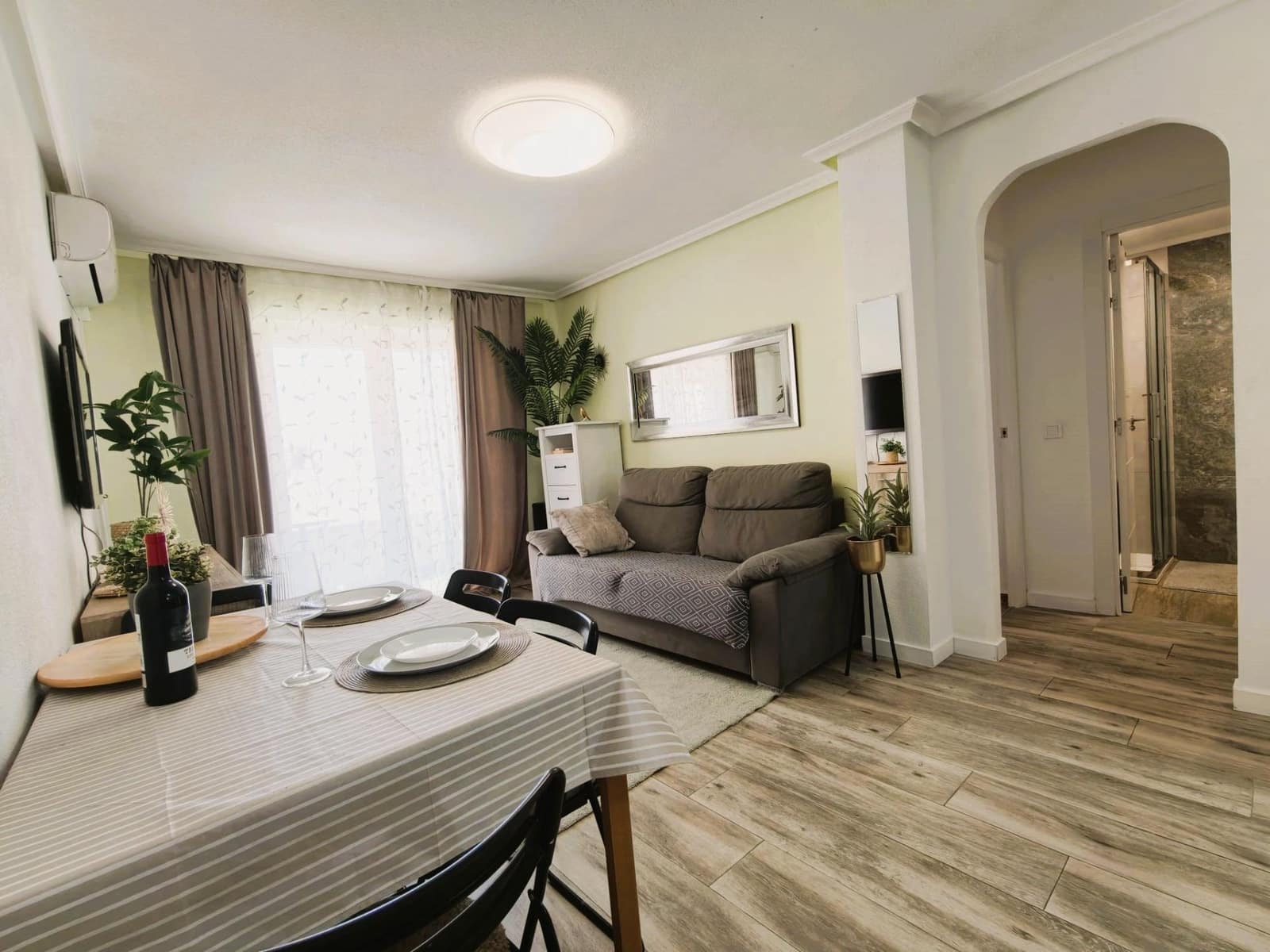 2 sovrum Lägenhet till salu i Torrevieja - 169 900 € (Ref: 9983498)