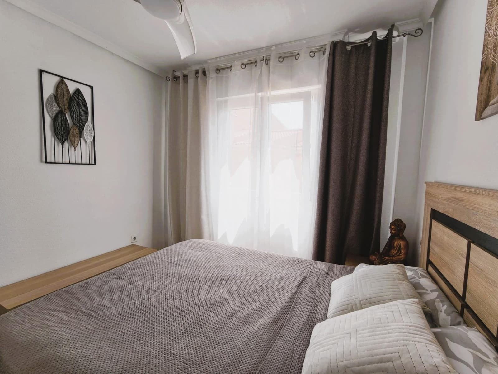 2 sovrum Lägenhet till salu i Torrevieja - 169 900 € (Ref: 9983498)