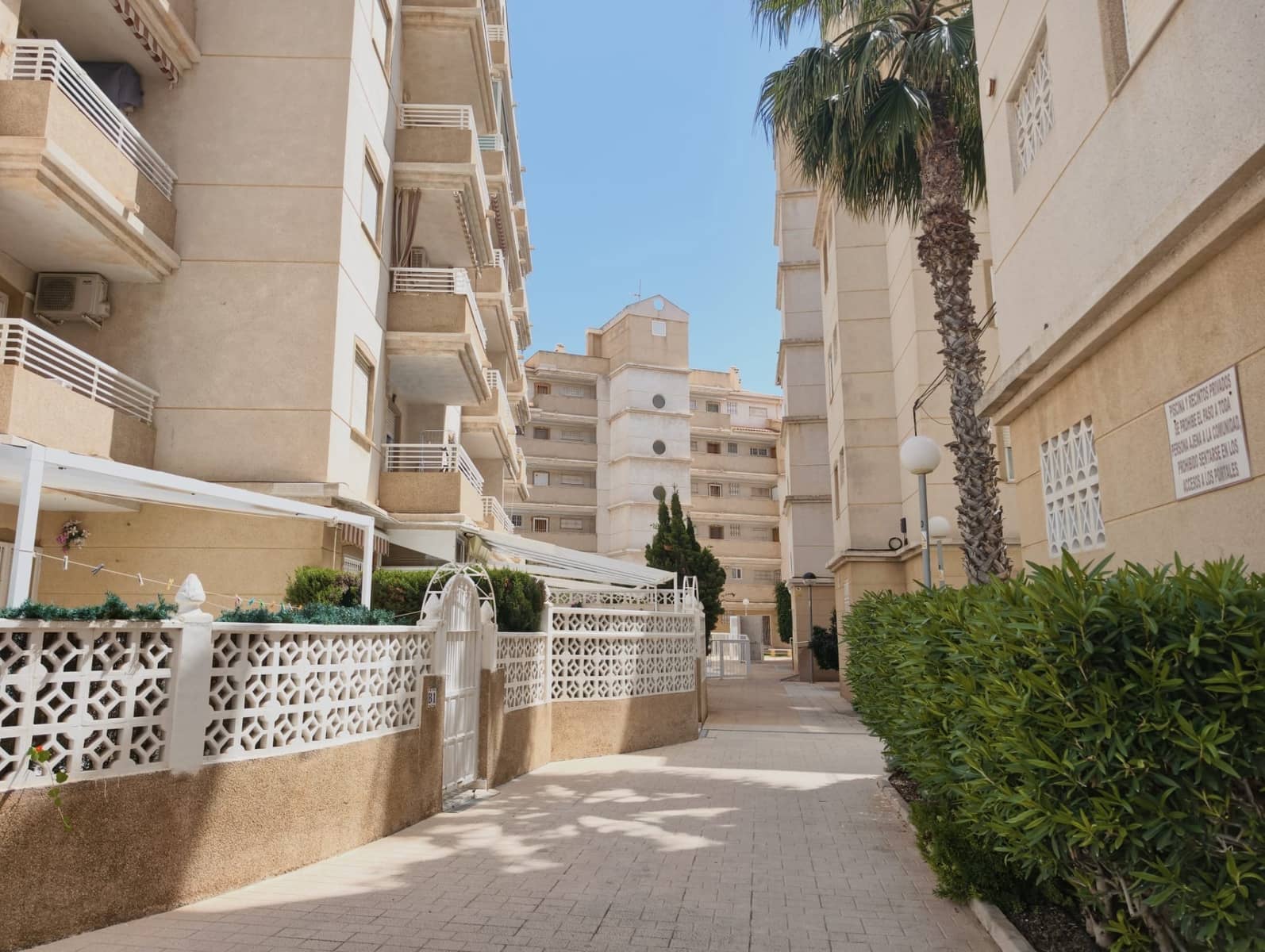 2 sovrum Lägenhet till salu i Torrevieja - 169 900 € (Ref: 9983498)