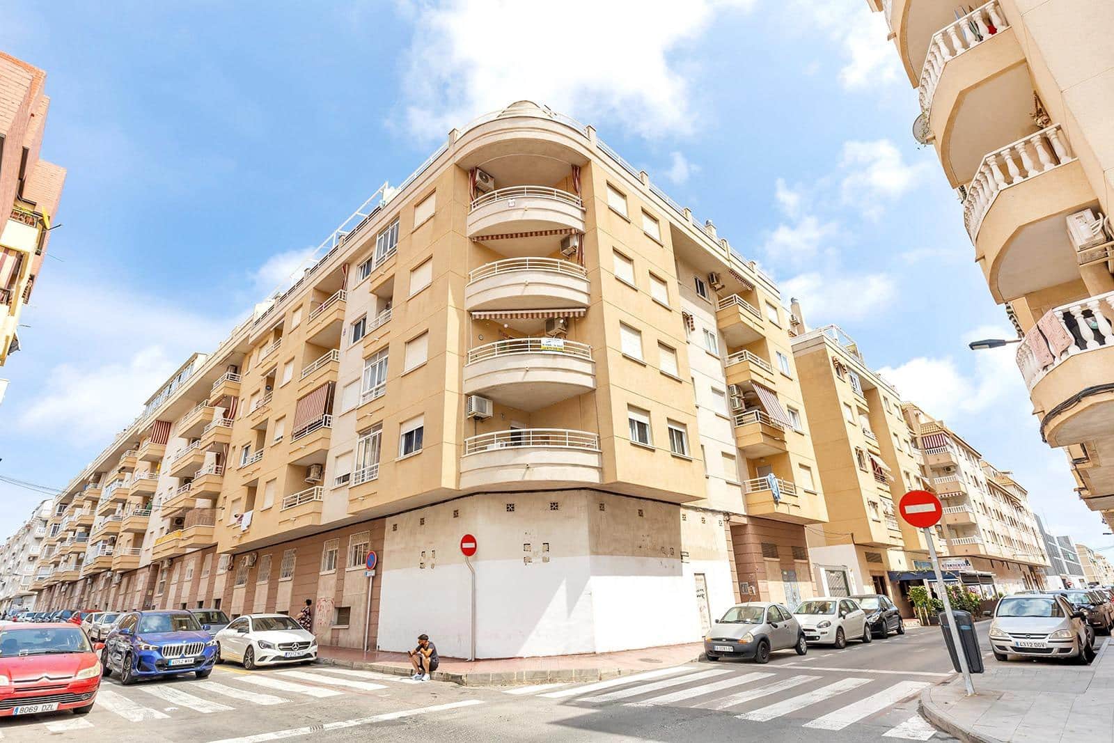Ático de 3 habitaciones en Torrevieja en venta - 179.900 € (Ref: 9983508)