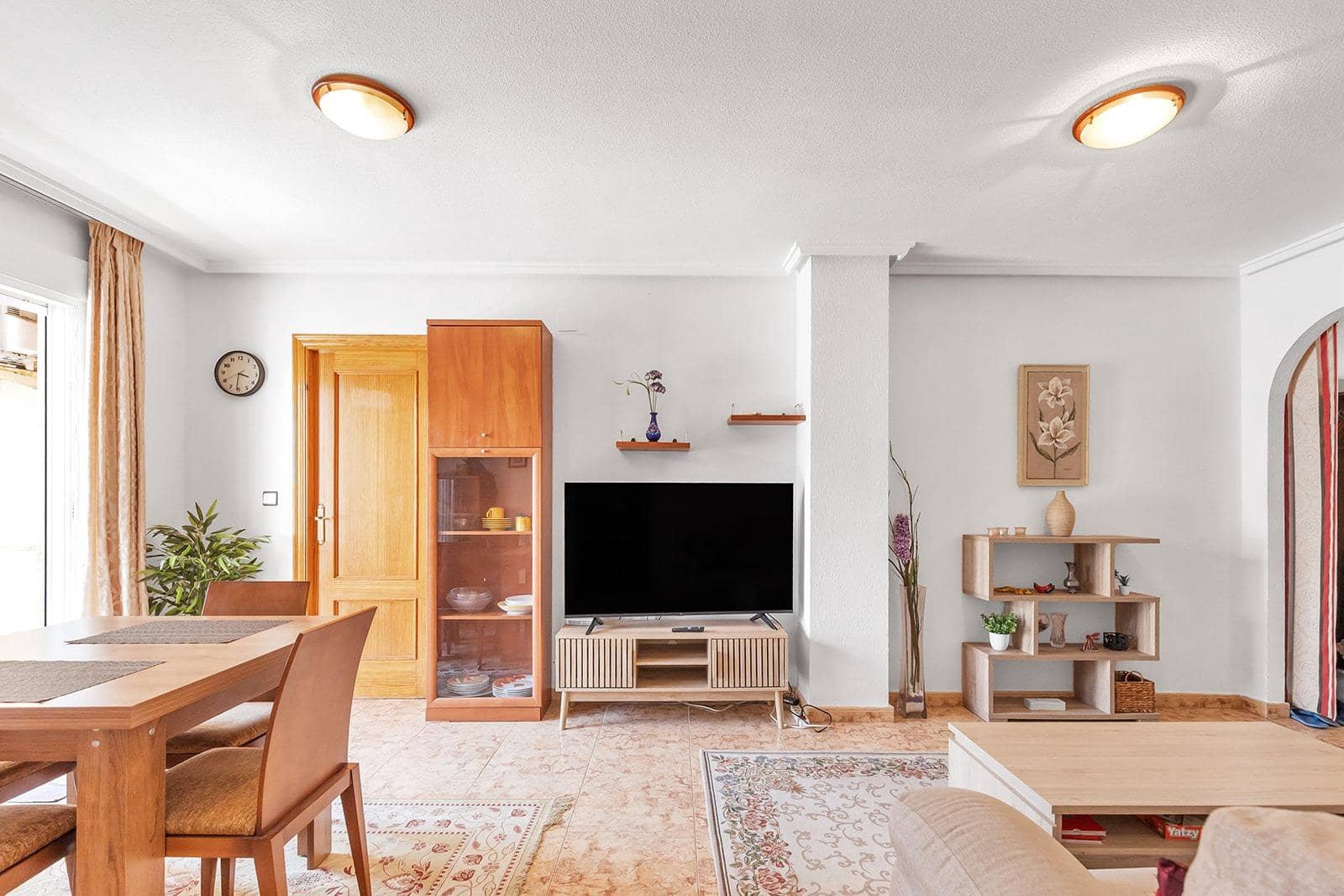 Ático de 3 habitaciones en Torrevieja en venta - 179.900 € (Ref: 9983508)