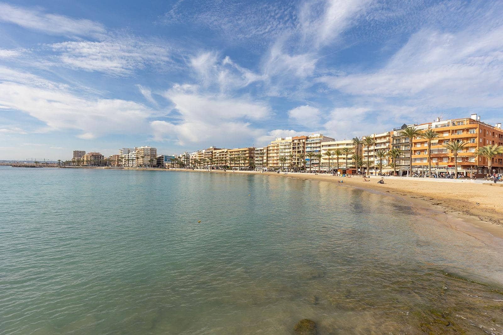 Ático de 3 habitaciones en Torrevieja en venta - 179.900 € (Ref: 9983508)