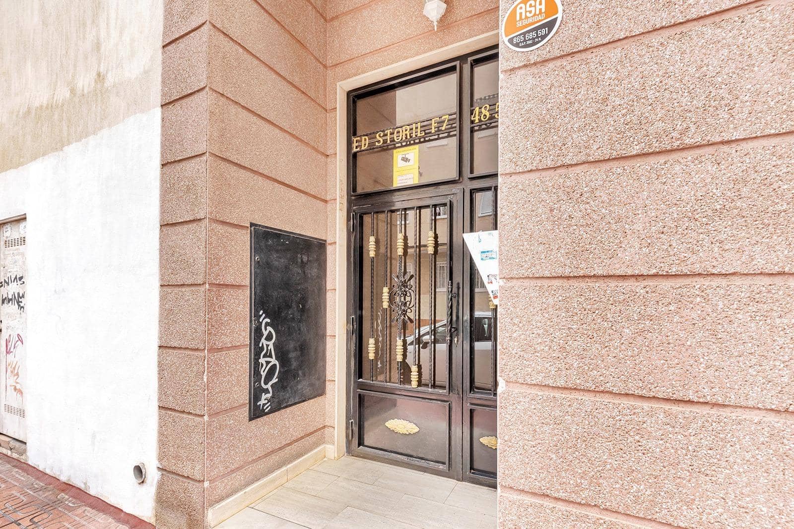 Ático de 3 habitaciones en Torrevieja en venta - 179.900 € (Ref: 9983508)