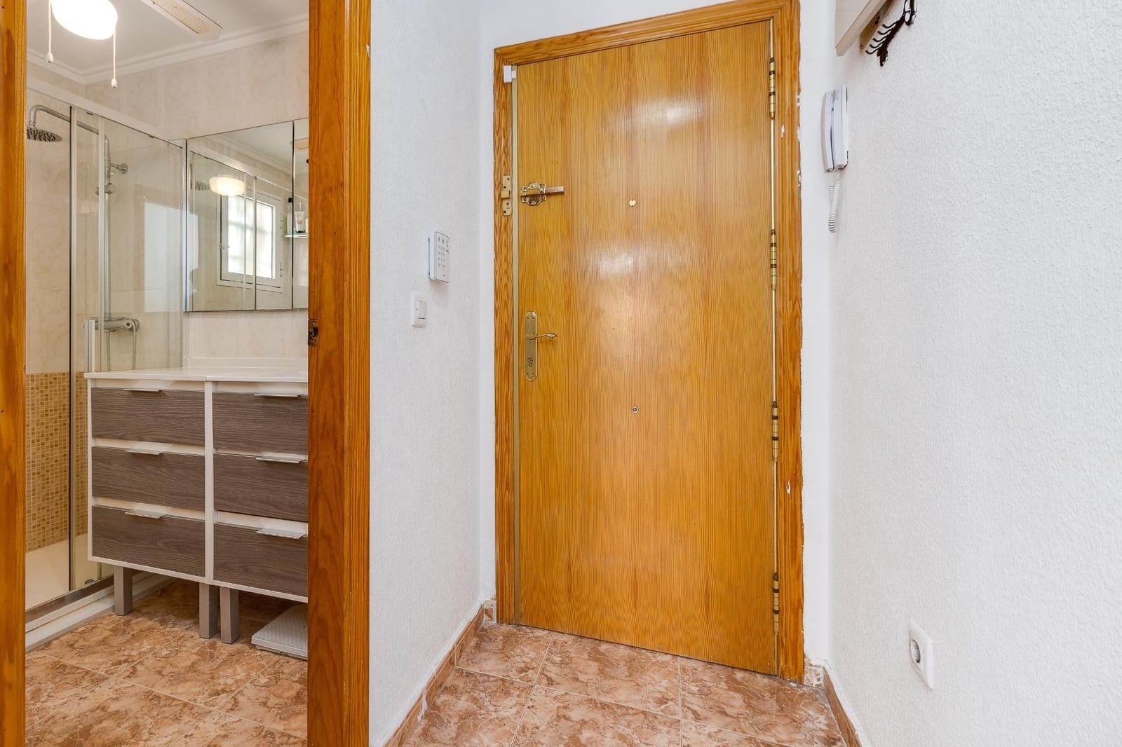 2 chambre Appartement à vendre à Torrevieja - 139 900 € (Ref: 9983509)