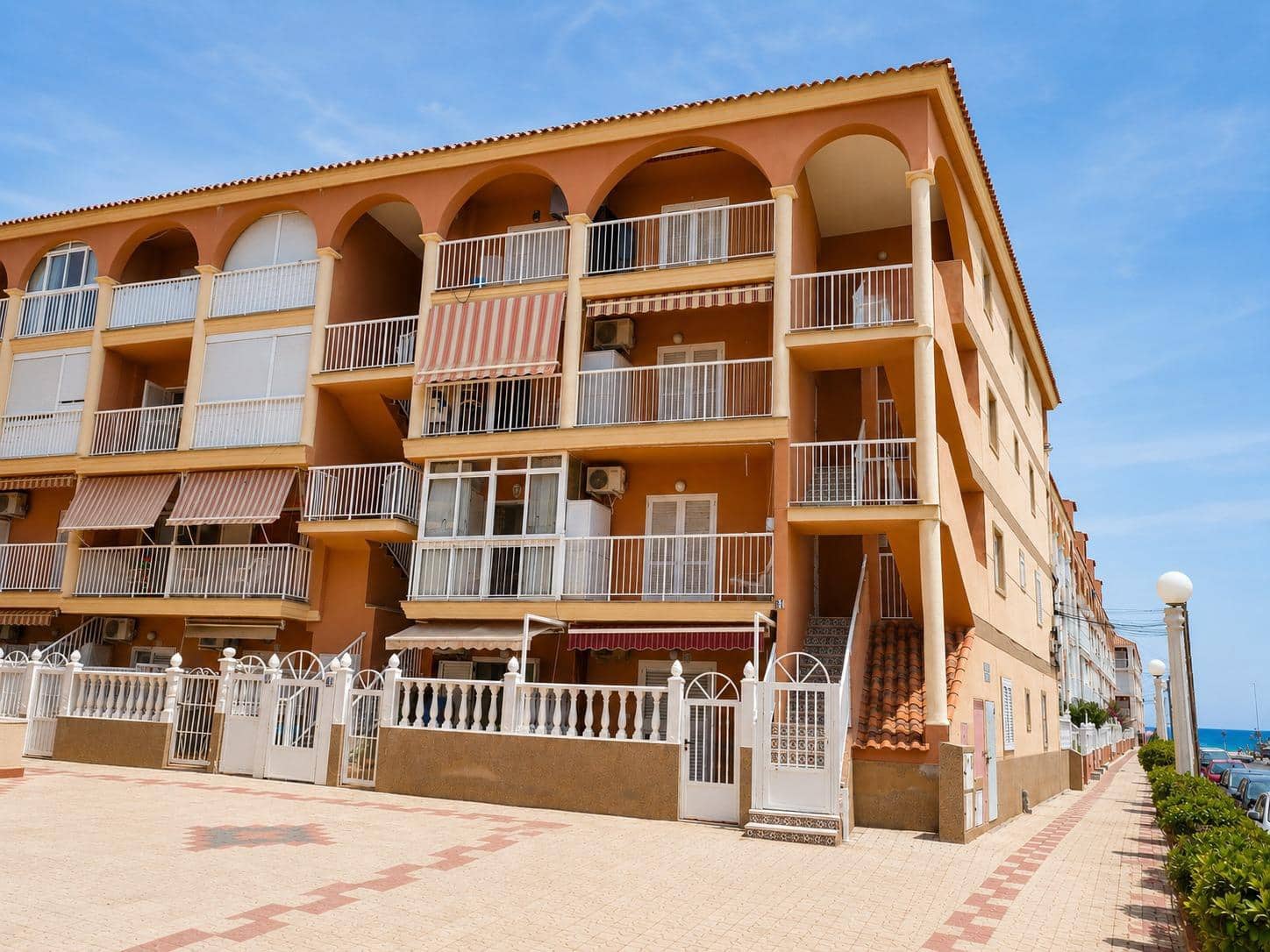 1 sovrum Lägenhet till salu i Torrevieja - 119 000 € (Ref: 9983511)