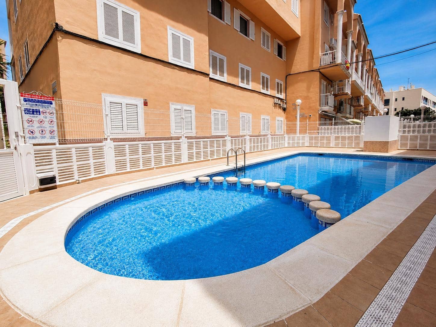 1 sovrum Lägenhet till salu i Torrevieja - 119 000 € (Ref: 9983511)