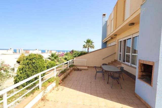 Chalet de 3 habitaciones en Aguamarina, Orihuela en venta - 390.000 € (Ref: 9983516)