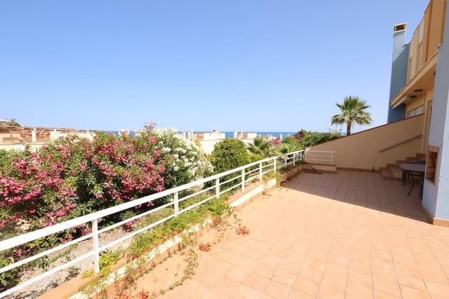 Chalet de 3 habitaciones en Aguamarina, Orihuela en venta - 390.000 € (Ref: 9983516)