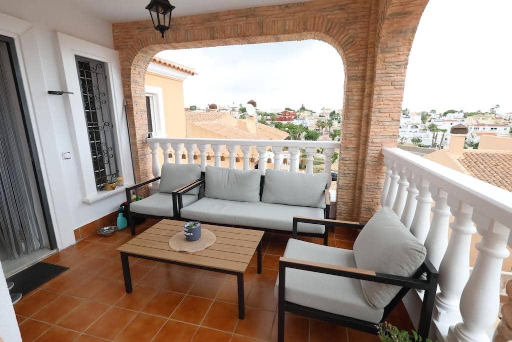 5 soverom Villa til salgs i Filipinas - € 385 000 (Ref: 9983519)