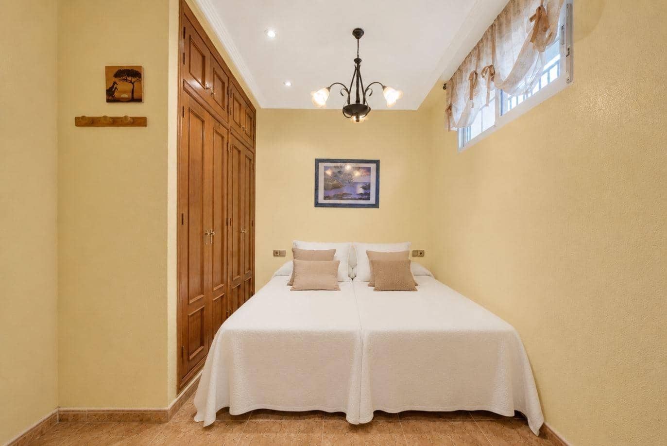 7 soveværelse Villa til salg i La Zenia - € 839.000 (Ref: 9983529)