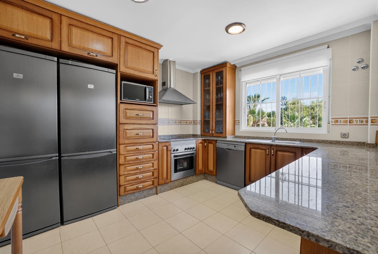 7 soveværelse Villa til salg i La Zenia - € 839.000 (Ref: 9983529)