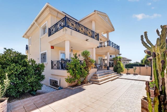 7 soveværelse Villa til salg i La Zenia, Orihuela - € 839.000 (Ref: 9983529)