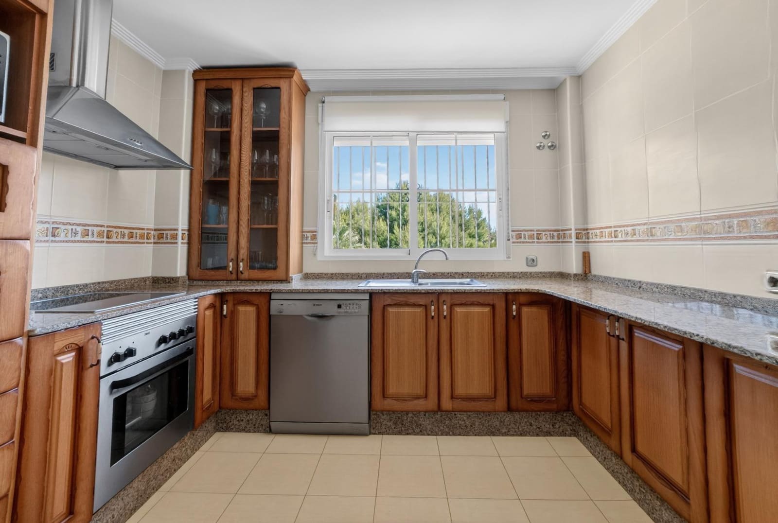 7 soveværelse Villa til salg i La Zenia - € 839.000 (Ref: 9983529)