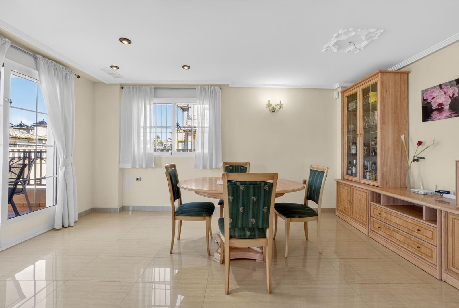 7 soveværelse Villa til salg i La Zenia - € 839.000 (Ref: 9983529)