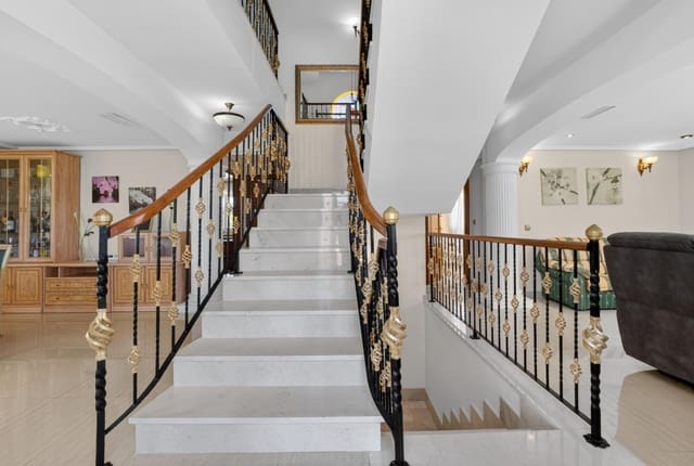 7 soveværelse Villa til salg i La Zenia, Orihuela - € 839.000 (Ref: 9983529)