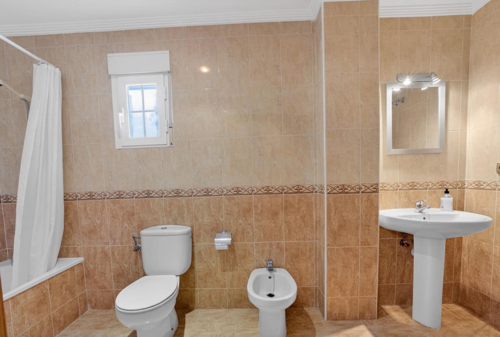 7 soveværelse Villa til salg i La Zenia - € 839.000 (Ref: 9983529)