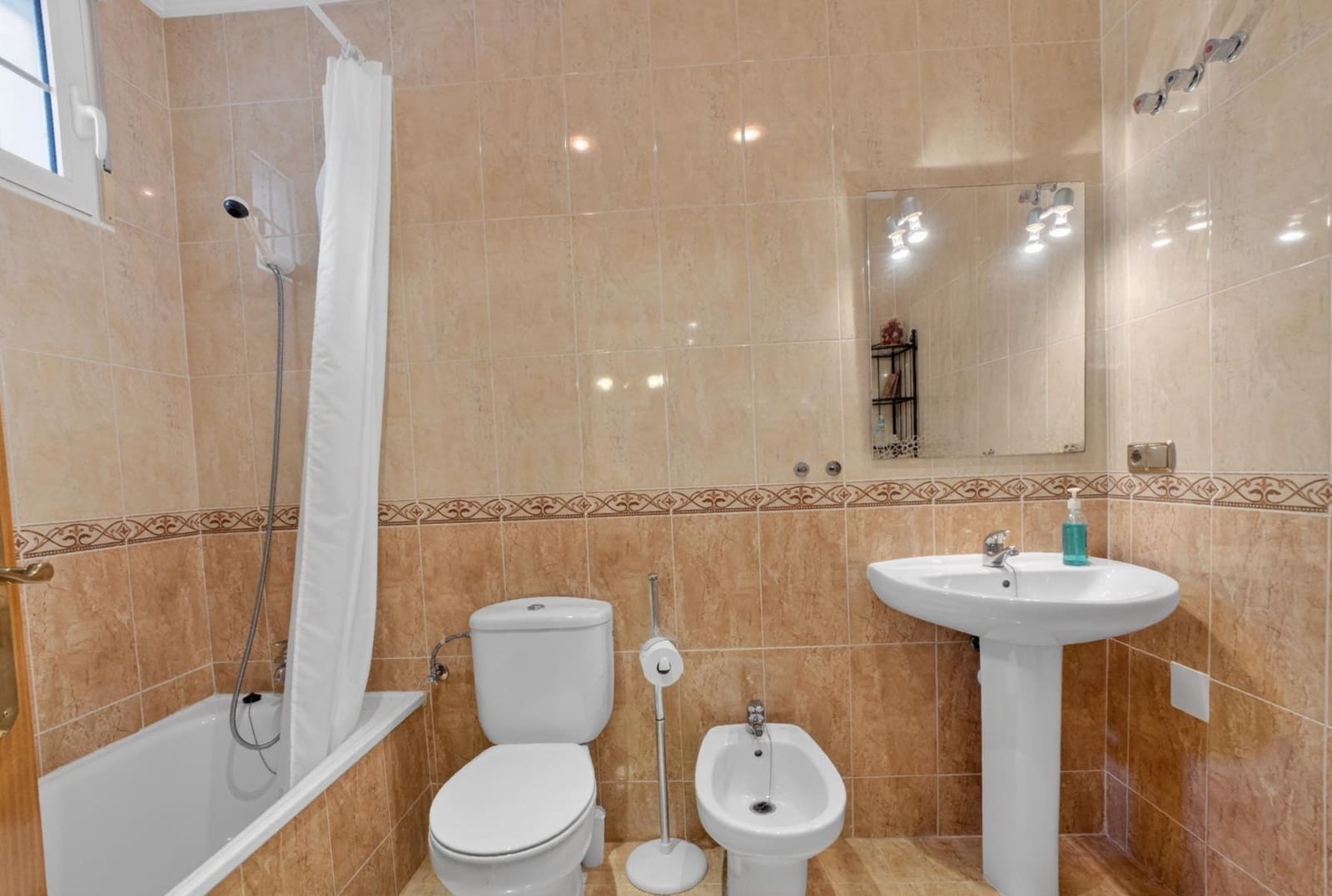 7 soveværelse Villa til salg i La Zenia - € 839.000 (Ref: 9983529)