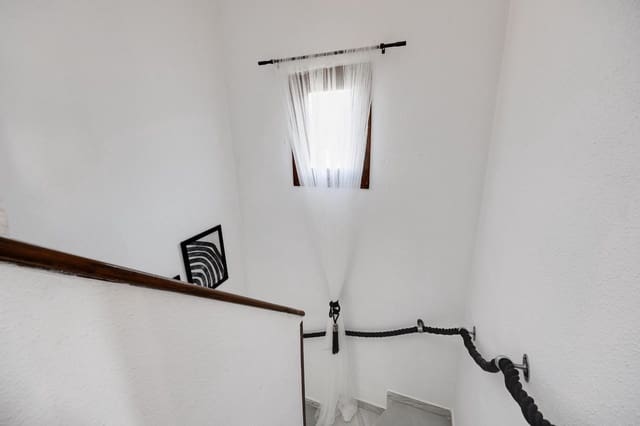Apartamento de 2 habitaciones en Nueva Torrevieja, Torrevieja en venta - 199.900 € (Ref: 9983533)