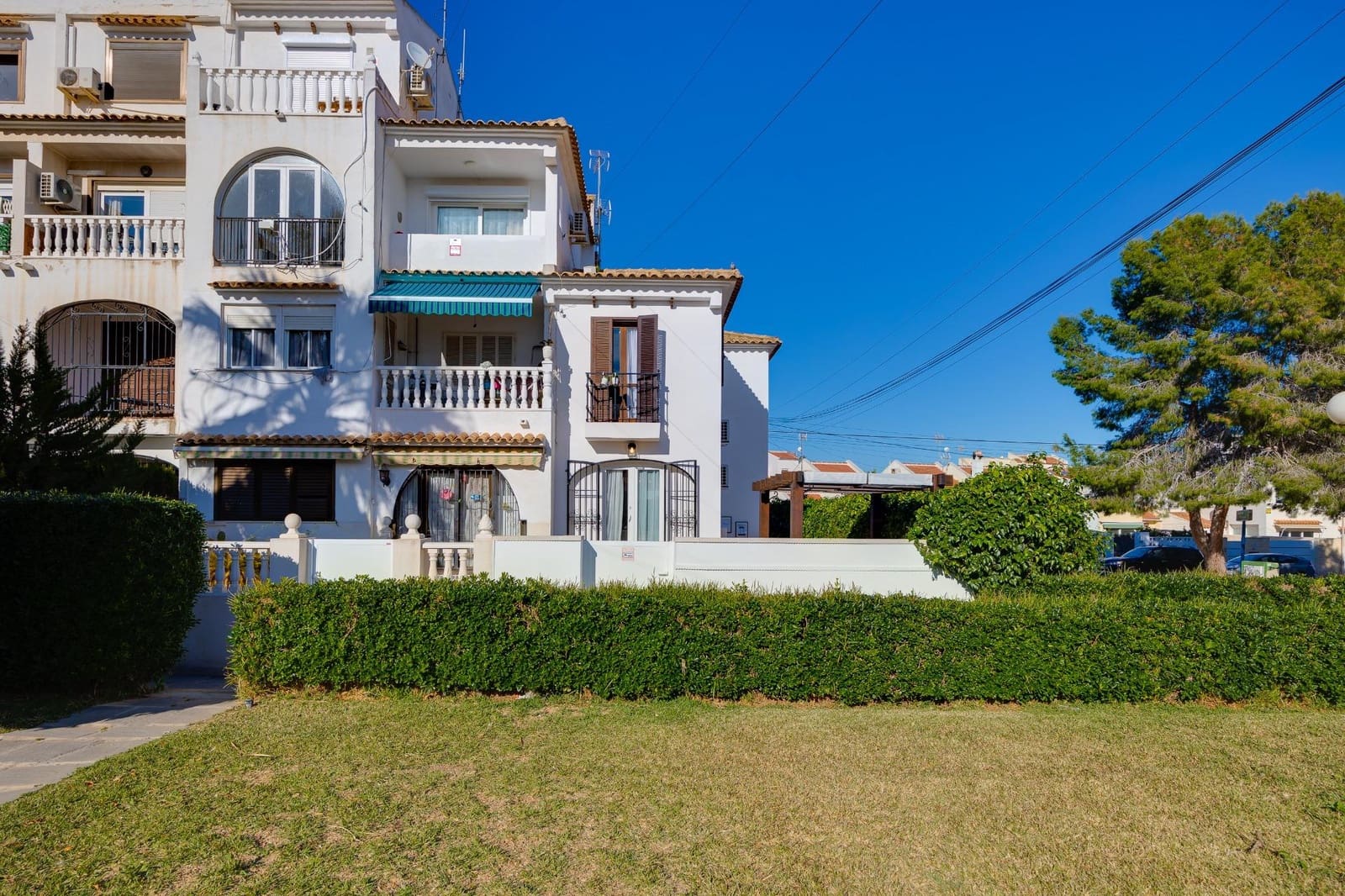 Apartamento de 2 habitaciones en Torrevieja en venta - 199.900 € (Ref: 9983533)
