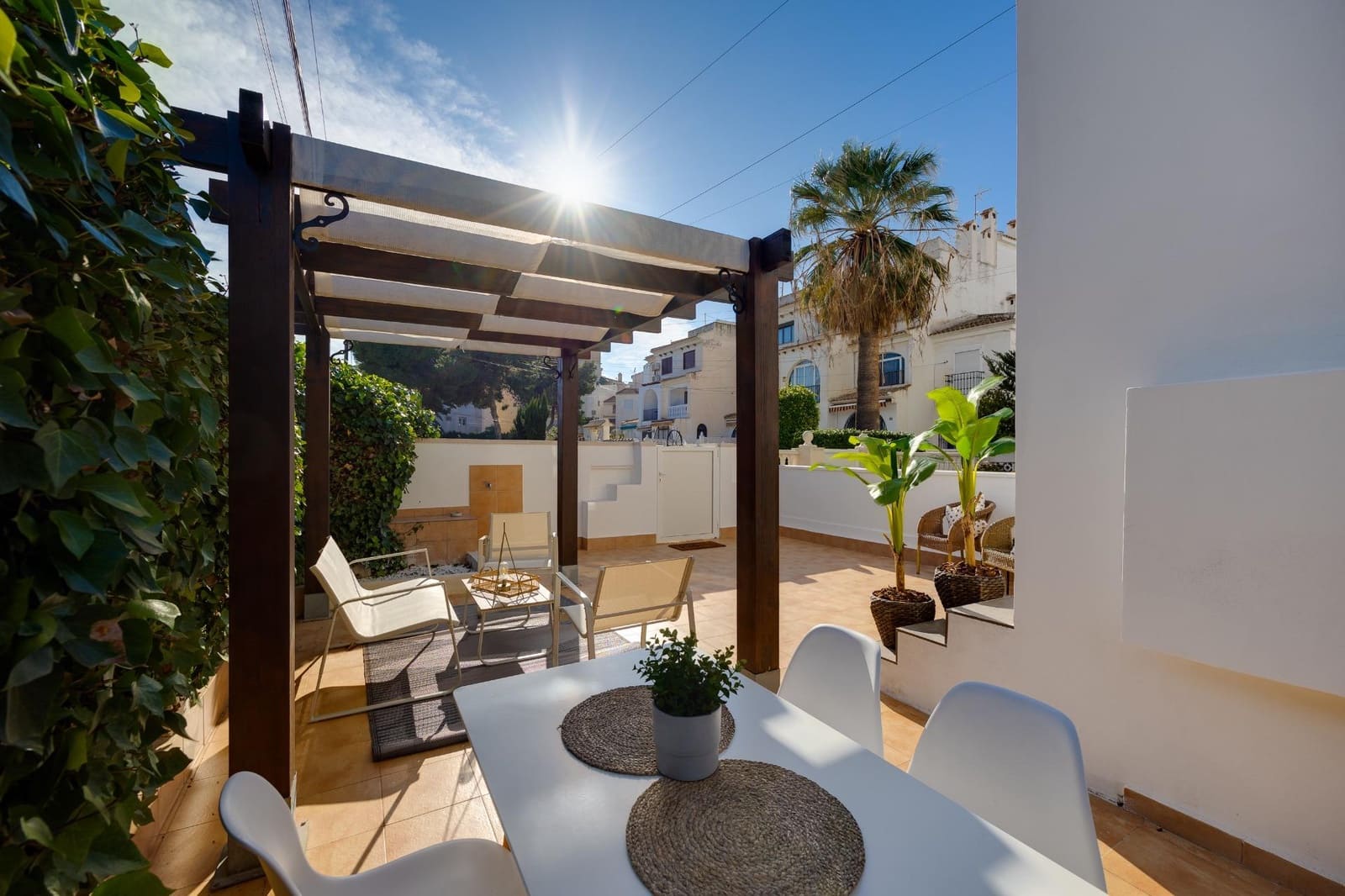 Apartamento de 2 habitaciones en Torrevieja en venta - 199.900 € (Ref: 9983533)