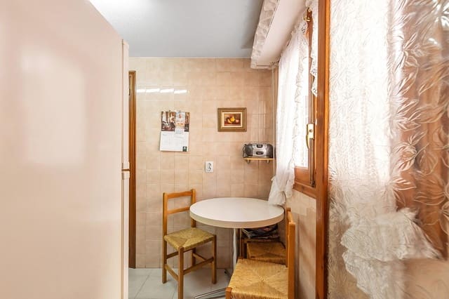 2 soverom Leilighet til salgs i Centro - Muelle Pesquero, Torrevieja - € 130 000 (Ref: 9983534)