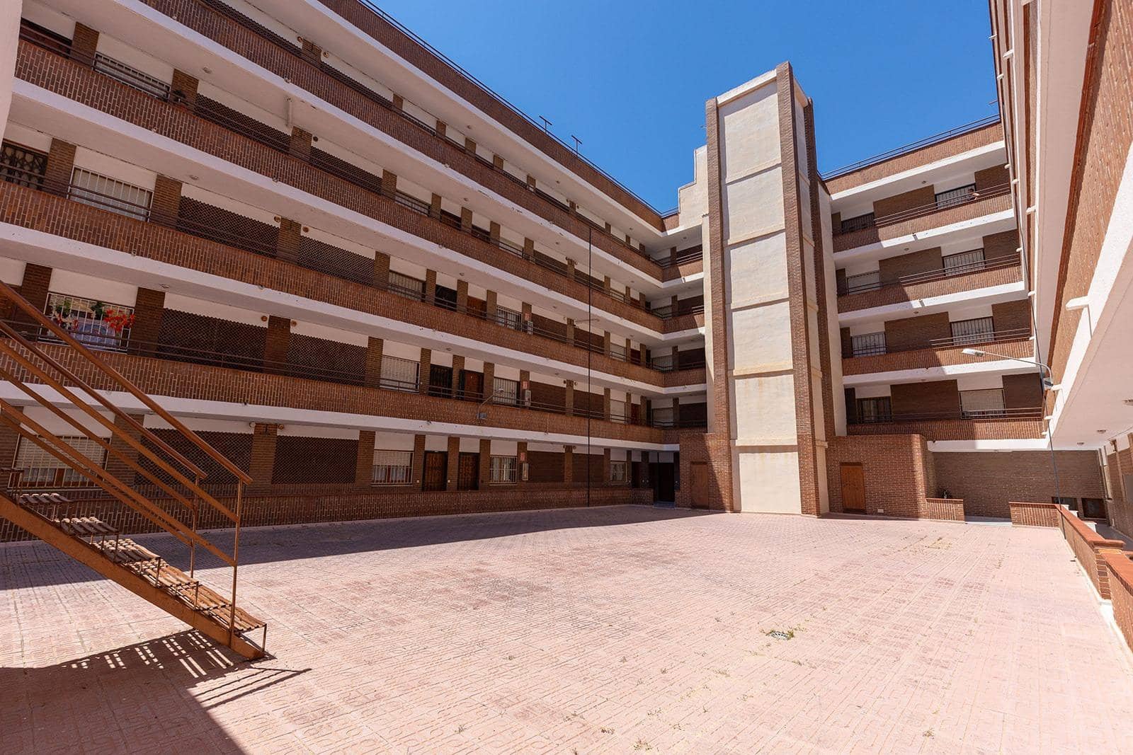 2 soverom Leilighet til salgs i Torrevieja - € 130 000 (Ref: 9983534)