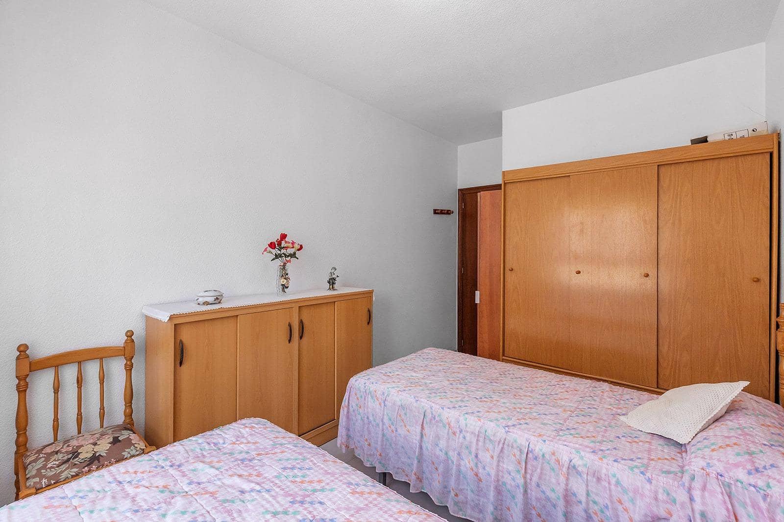 2 soverom Leilighet til salgs i Torrevieja - € 130 000 (Ref: 9983534)