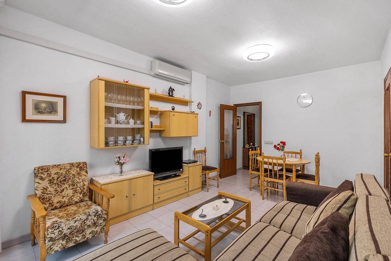 2 soverom Leilighet til salgs i Torrevieja - € 130 000 (Ref: 9983534)