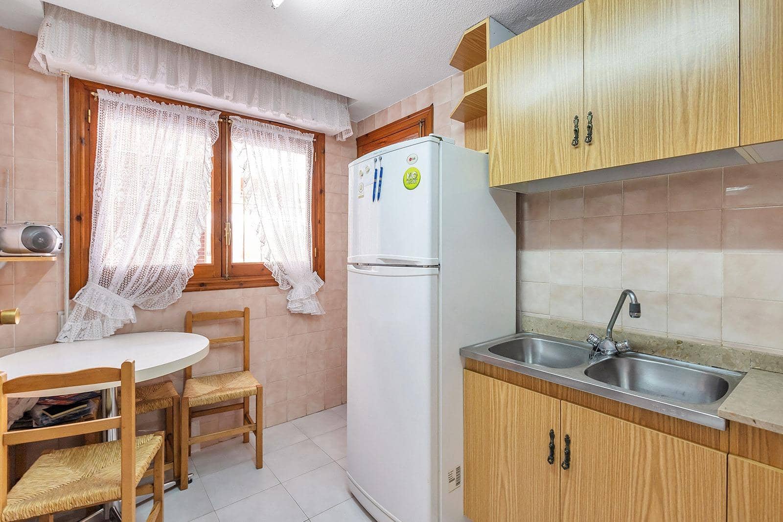 2 soverom Leilighet til salgs i Torrevieja - € 130 000 (Ref: 9983534)