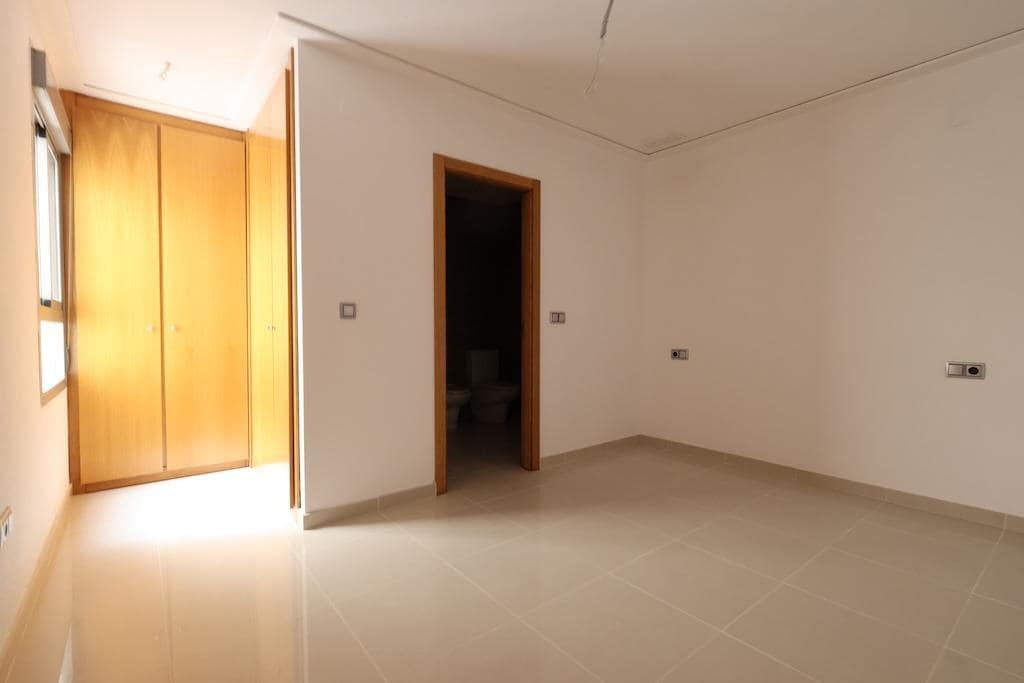 3 makuuhuone Huoneisto myytävänä paikassa Torrevieja - 200 000 € (Ref: 9983536)