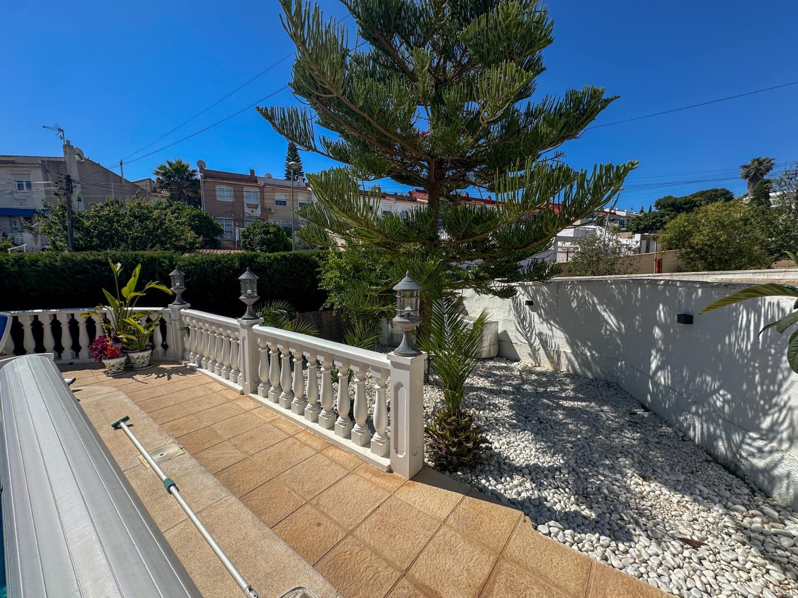 2 bedroom Townhouse for sale in Torrevieja - € 420,000 (Ref: 9983542)