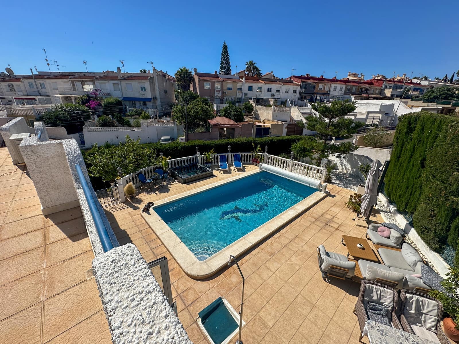 2 bedroom Townhouse for sale in Torrevieja - € 420,000 (Ref: 9983542)