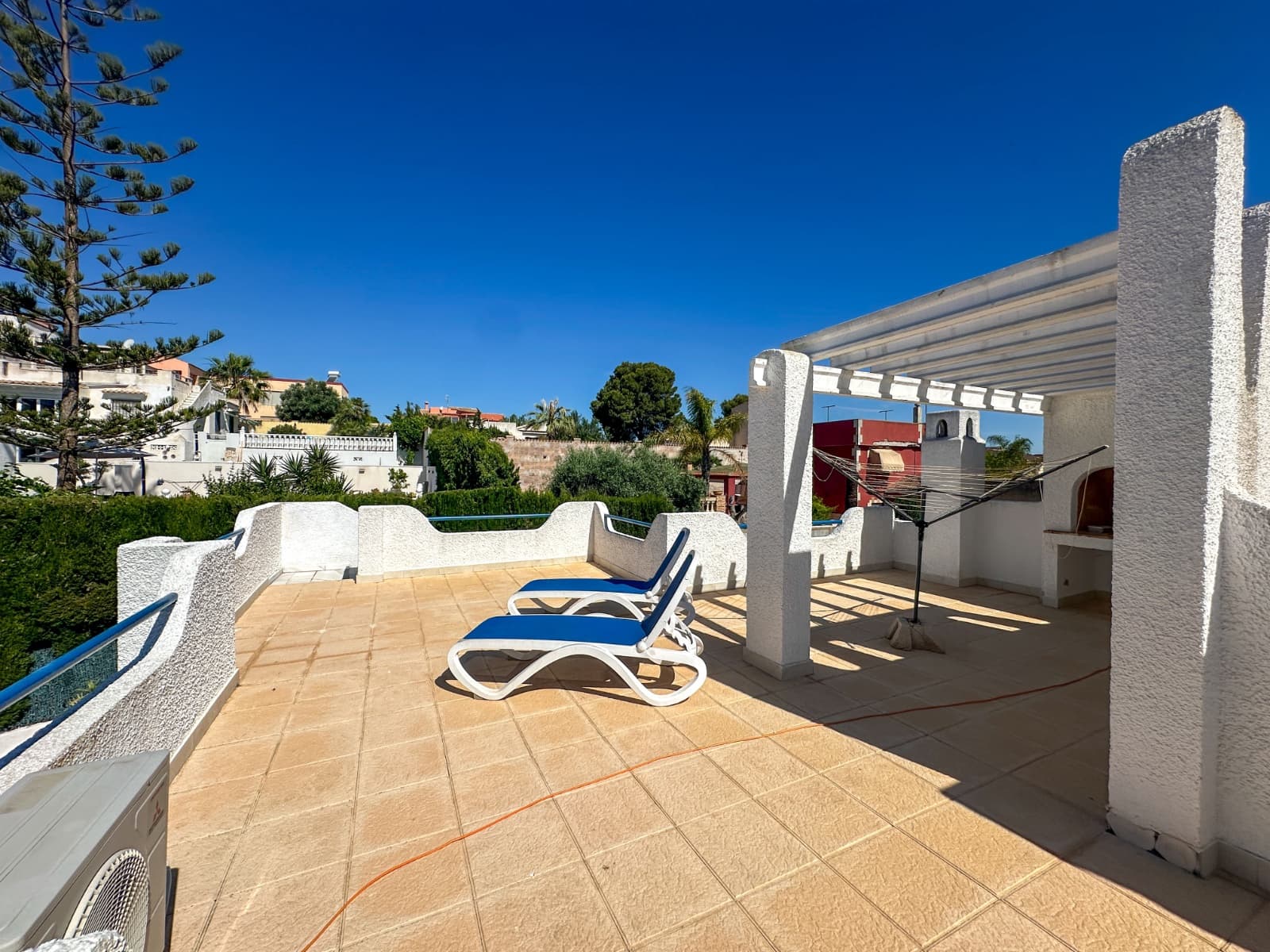 2 bedroom Townhouse for sale in Torrevieja - € 420,000 (Ref: 9983542)