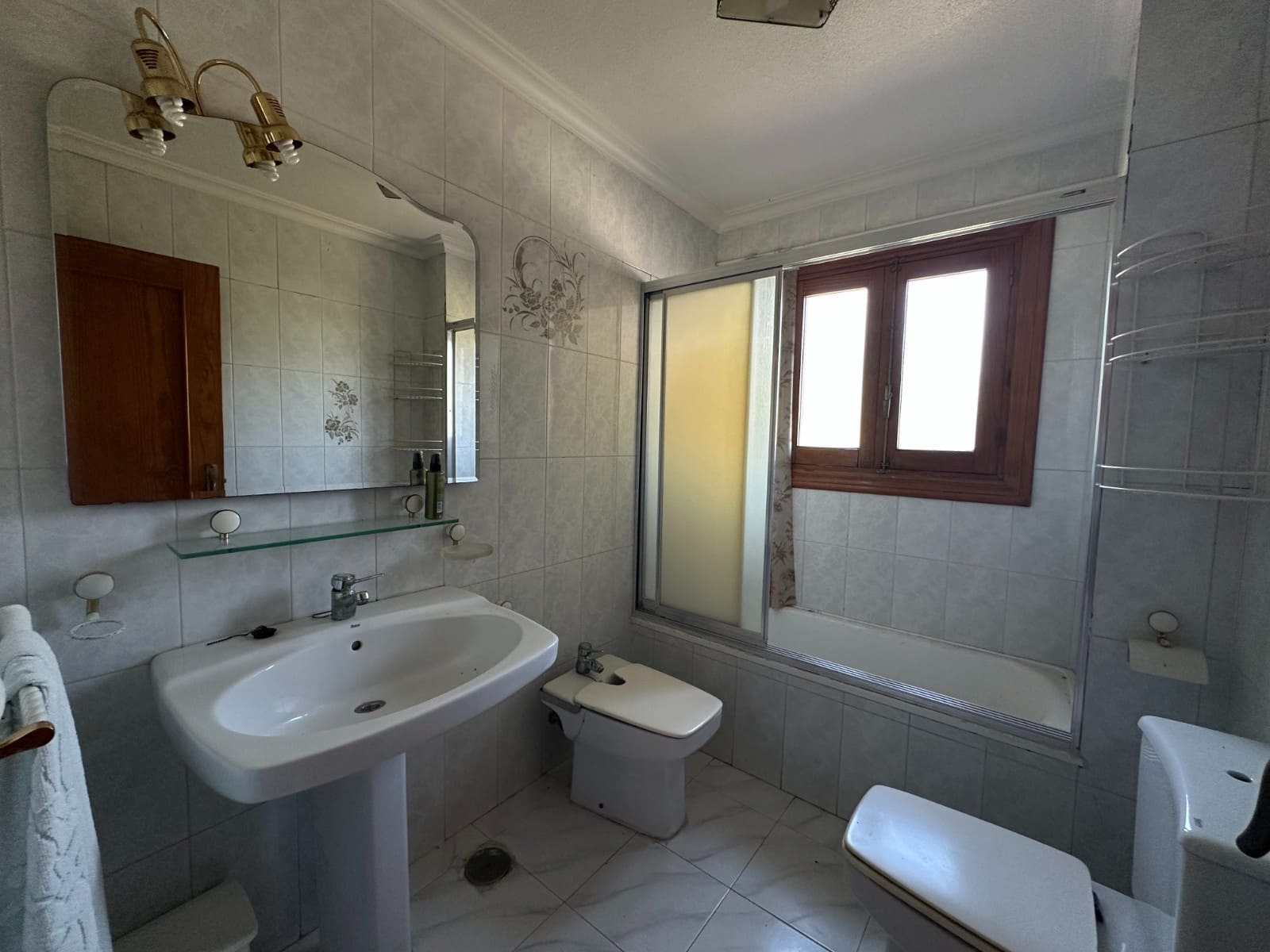 8 bedroom Villa for sale in Torrevieja - € 550,000 (Ref: 9983543)