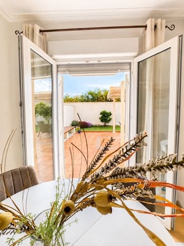 3 soveværelse Villa til salg i Nueva Torrevieja, Torrevieja - € 399.000 (Ref: 9983544)