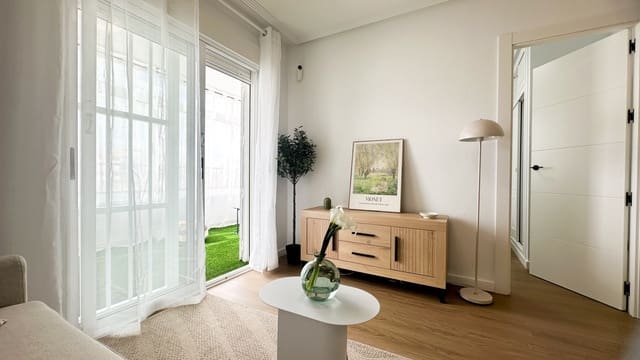 2 Zimmer Apartment zu verkaufen in Playa Flamenca, Orihuela - 194.800 € (Ref: 9983545)